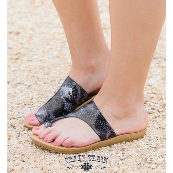 Sandals - Picture 3 of 3